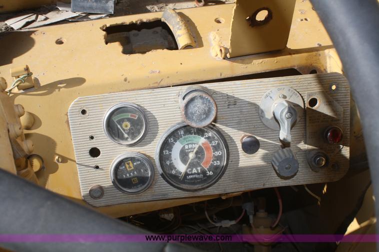 image for item F2881 1971 Caterpillar 627 twin engine motor scraper