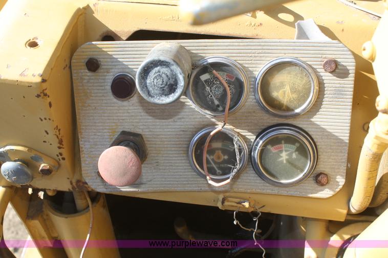 image for item F2881 1971 Caterpillar 627 twin engine motor scraper