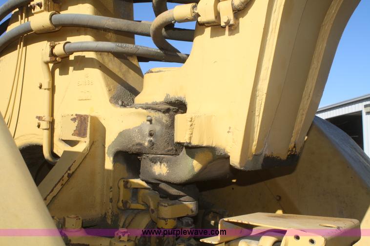 image for item F2881 1971 Caterpillar 627 twin engine motor scraper