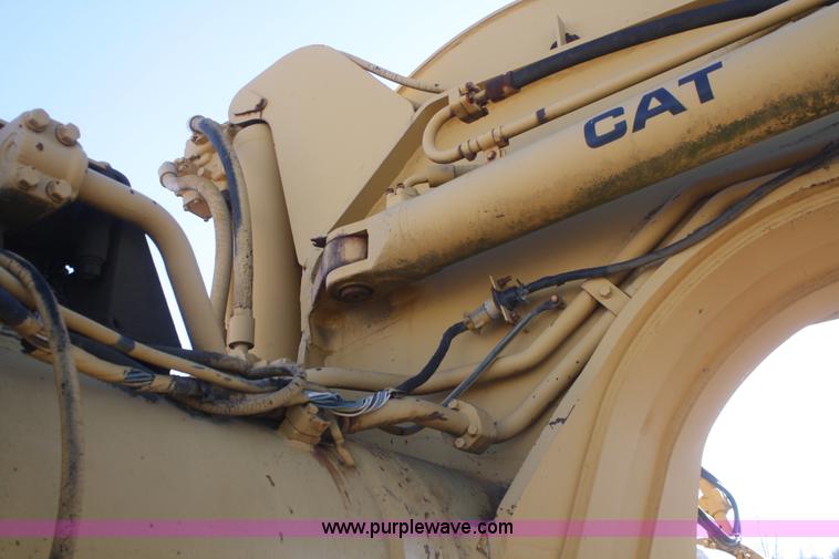 image for item F2881 1971 Caterpillar 627 twin engine motor scraper