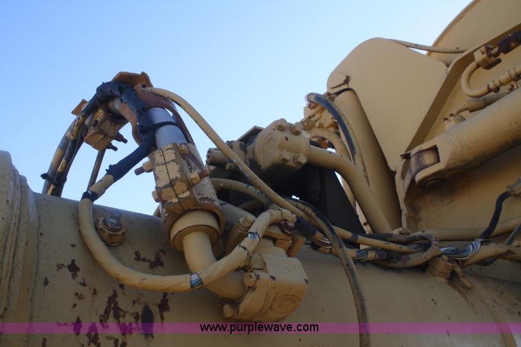 image for item F2881 1971 Caterpillar 627 twin engine motor scraper