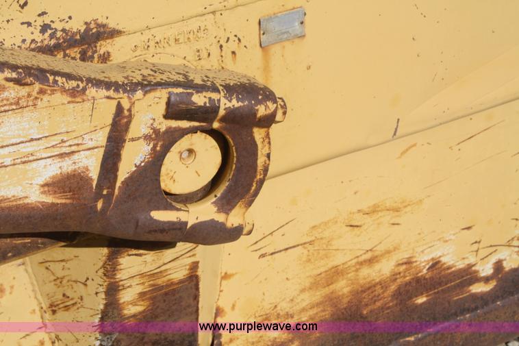 image for item F2881 1971 Caterpillar 627 twin engine motor scraper