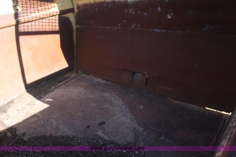 image for item F2881 1971 Caterpillar 627 twin engine motor scraper