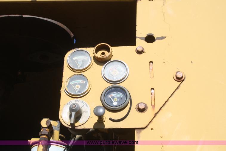 image for item F2881 1971 Caterpillar 627 twin engine motor scraper