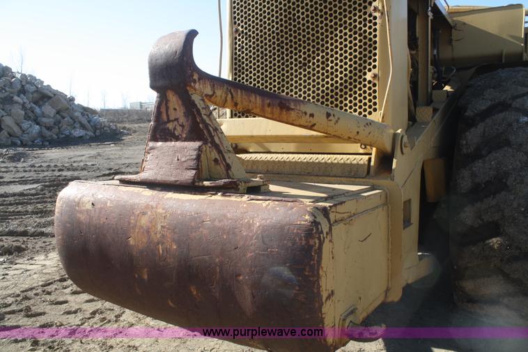 image for item F2881 1971 Caterpillar 627 twin engine motor scraper