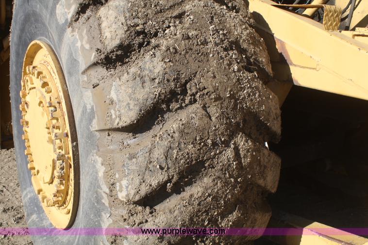 image for item F2881 1971 Caterpillar 627 twin engine motor scraper