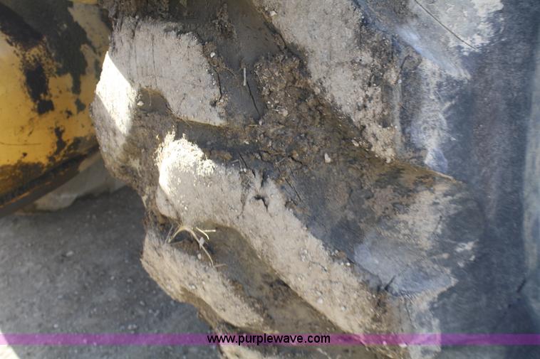 image for item F2881 1971 Caterpillar 627 twin engine motor scraper