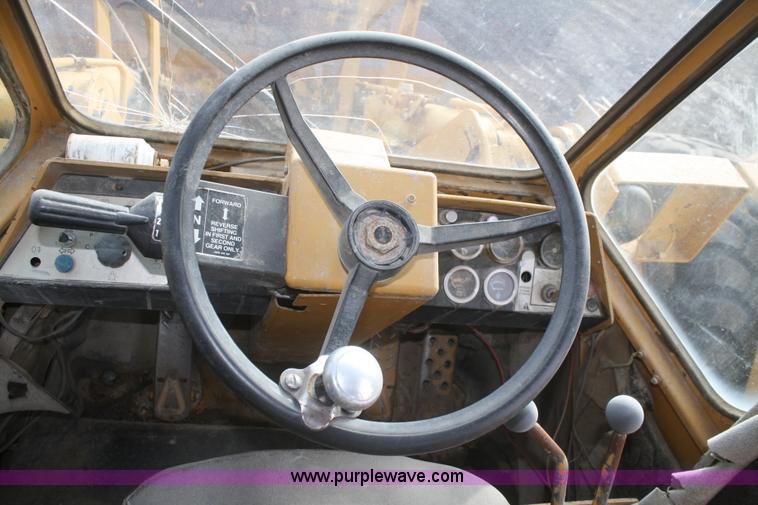 image for item F2923 Fiat-Allis FR15A wheel loader