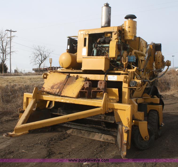 image for item F2926 Asphalt windrow elevator