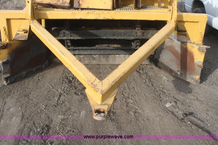 image for item F2926 Asphalt windrow elevator