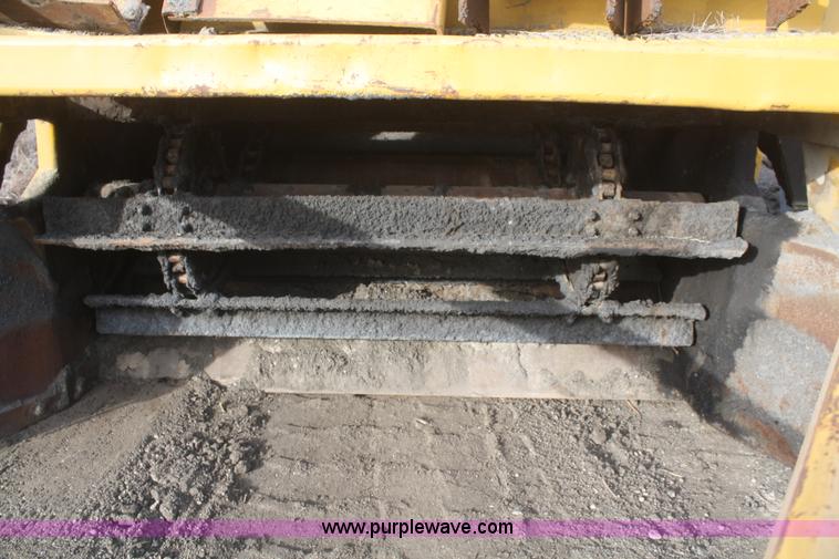 image for item F2926 Asphalt windrow elevator