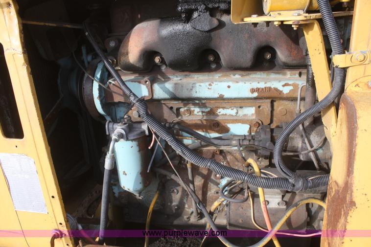 image for item F2926 Asphalt windrow elevator