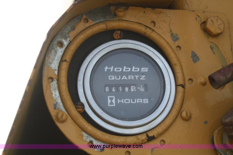 image for item F2926 Asphalt windrow elevator