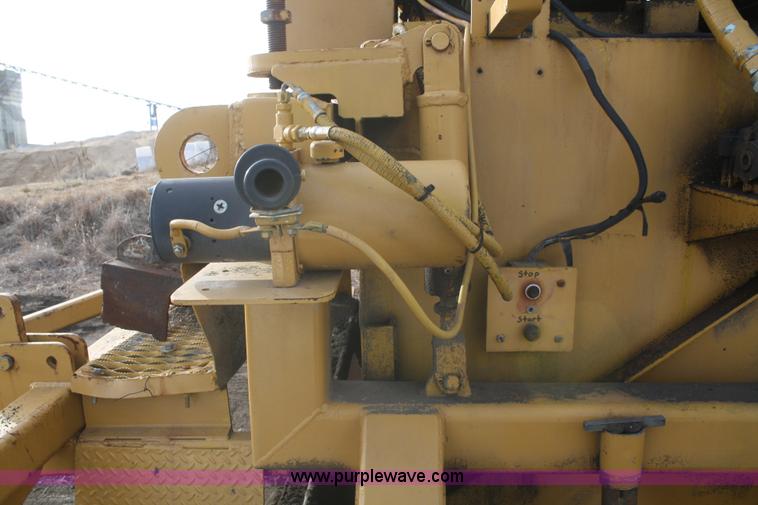 image for item F2926 Asphalt windrow elevator