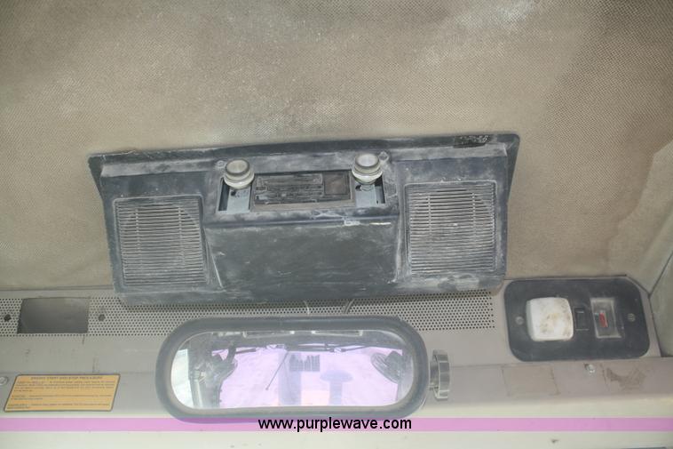 image for item F2993 1989 John Deere 770BH articulated motor grader