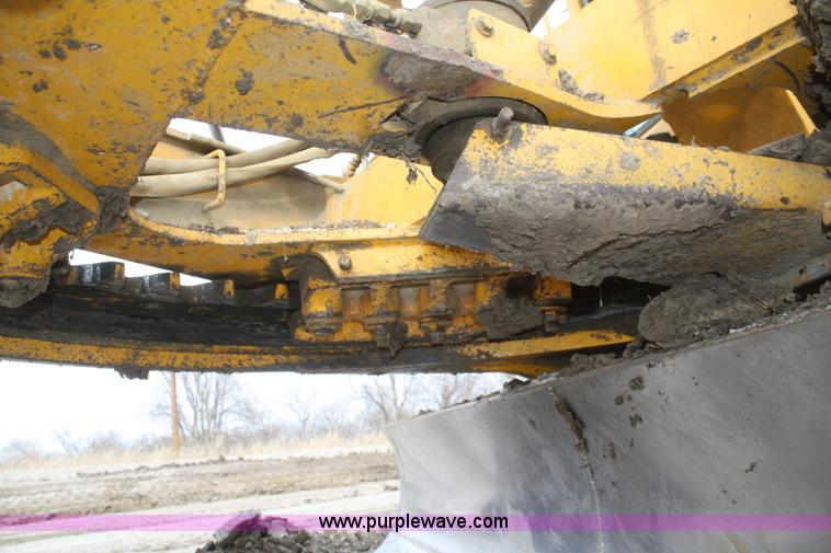 image for item F2993 1989 John Deere 770BH articulated motor grader