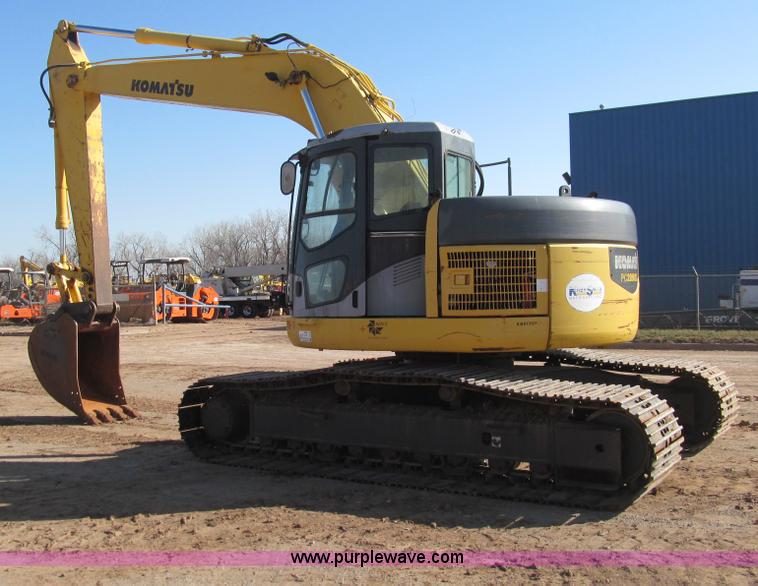 image for item F3128 2001 Komatsu PC228USLC-3 excavator