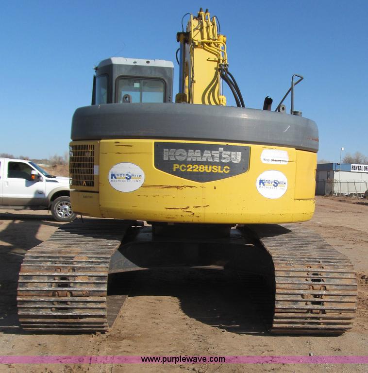 image for item F3128 2001 Komatsu PC228USLC-3 excavator