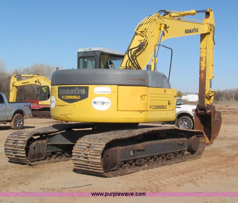 image for item F3128 2001 Komatsu PC228USLC-3 excavator