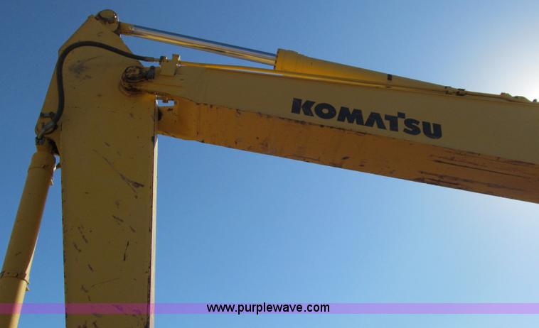 image for item F3128 2001 Komatsu PC228USLC-3 excavator