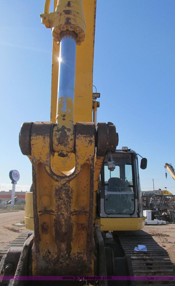 image for item F3128 2001 Komatsu PC228USLC-3 excavator