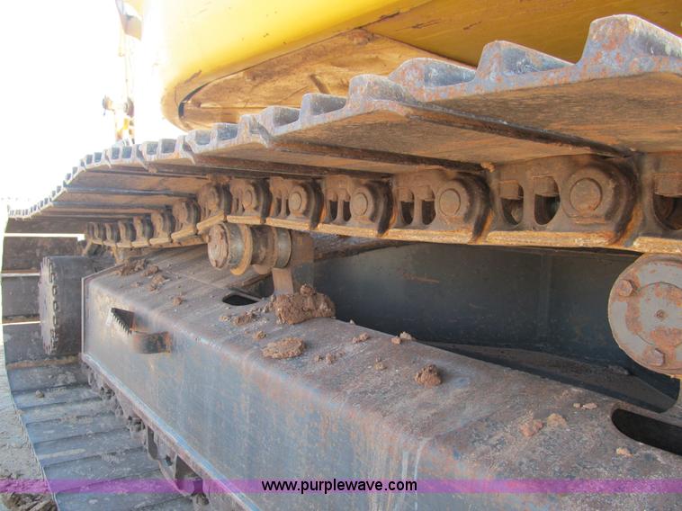 image for item F3128 2001 Komatsu PC228USLC-3 excavator
