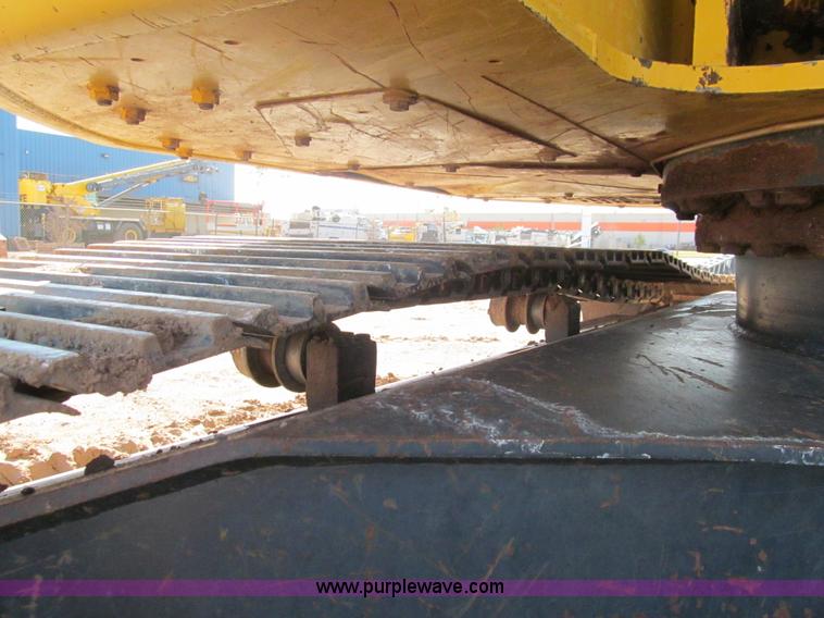 image for item F3128 2001 Komatsu PC228USLC-3 excavator