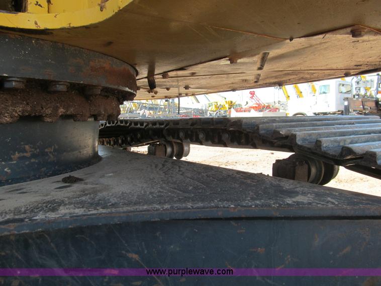 image for item F3128 2001 Komatsu PC228USLC-3 excavator