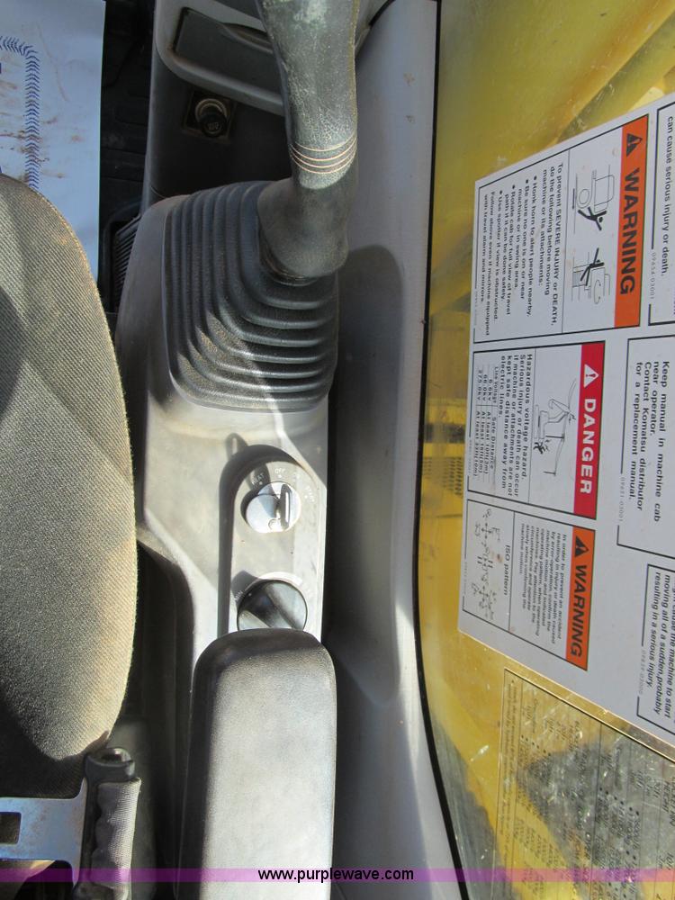 image for item F3128 2001 Komatsu PC228USLC-3 excavator