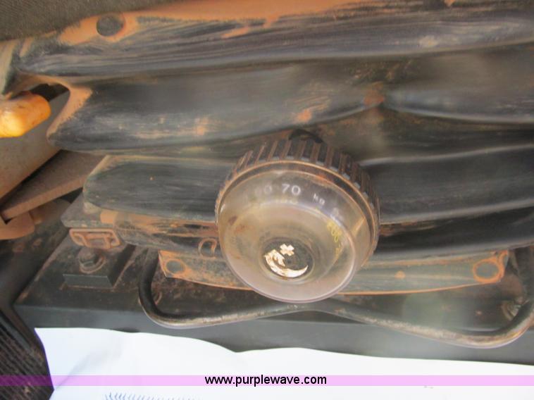 image for item F3128 2001 Komatsu PC228USLC-3 excavator