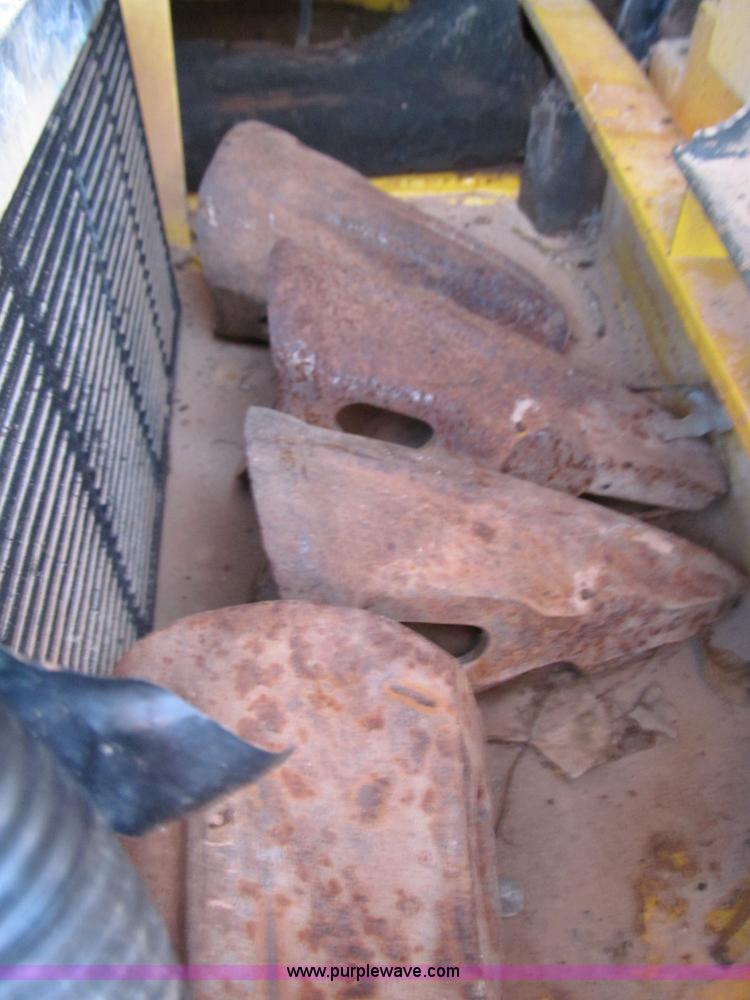 image for item F3128 2001 Komatsu PC228USLC-3 excavator