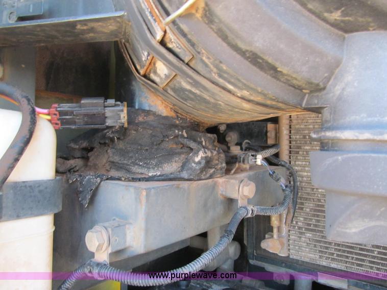 image for item F3128 2001 Komatsu PC228USLC-3 excavator