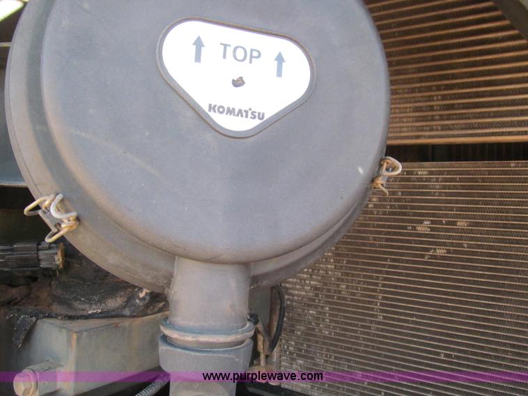 image for item F3128 2001 Komatsu PC228USLC-3 excavator