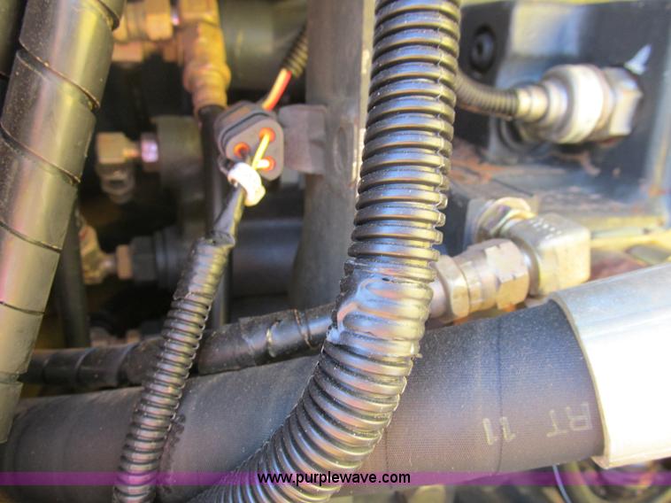 image for item F3128 2001 Komatsu PC228USLC-3 excavator