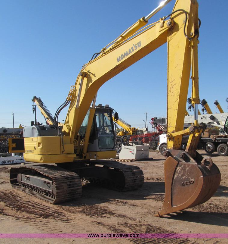 image for item F3128 2001 Komatsu PC228USLC-3 excavator