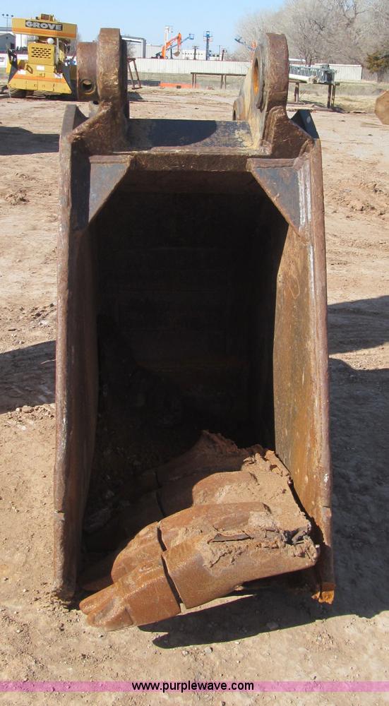 image for item F3131 2000 Komatsu PC300LC-6 excavator