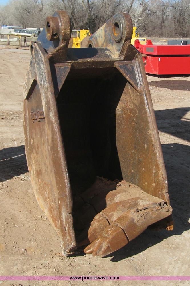 image for item F3131 2000 Komatsu PC300LC-6 excavator