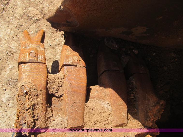 image for item F3131 2000 Komatsu PC300LC-6 excavator