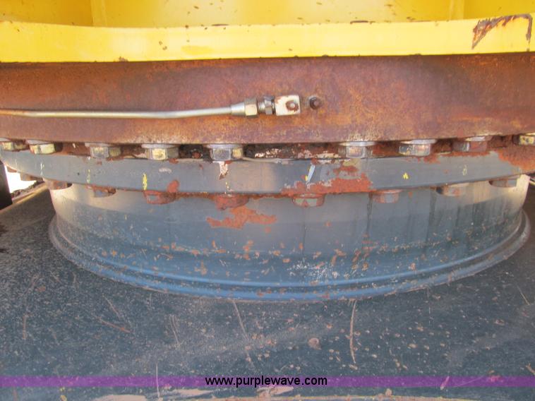 image for item F3131 2000 Komatsu PC300LC-6 excavator