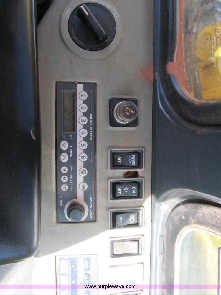 image for item F3131 2000 Komatsu PC300LC-6 excavator