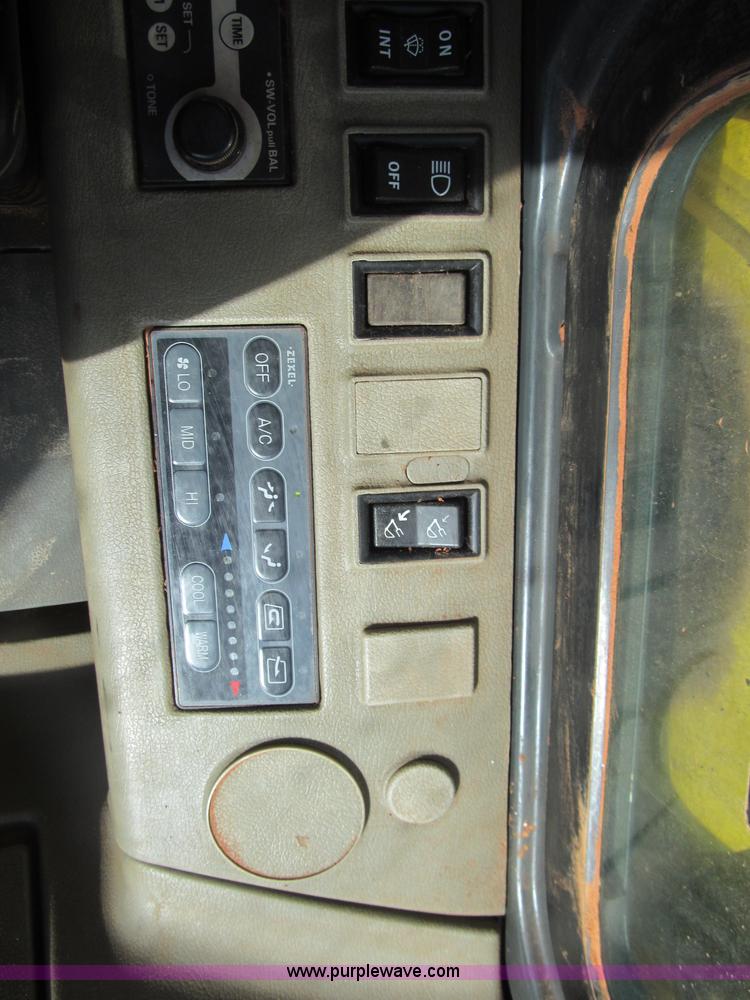 image for item F3131 2000 Komatsu PC300LC-6 excavator