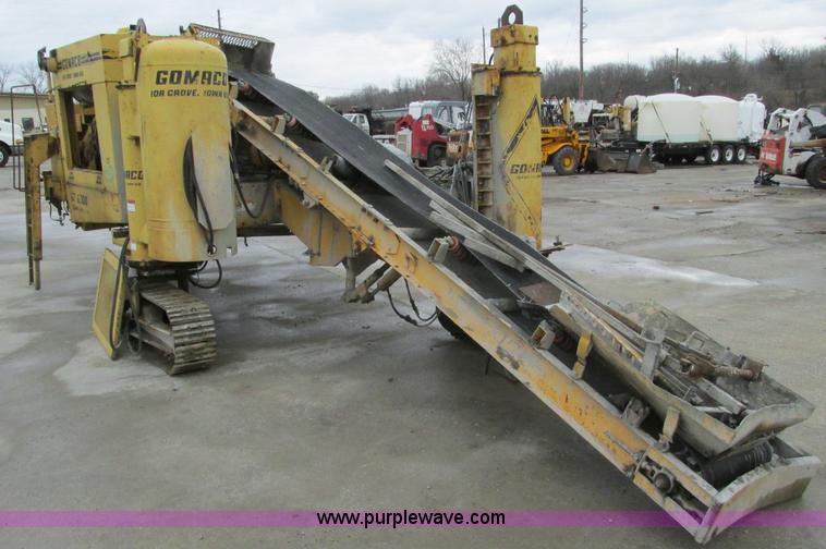 image for item F4387 1993 Gomaco GT6300 curb and gutter machine