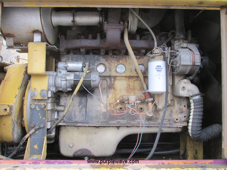 image for item F4387 1993 Gomaco GT6300 curb and gutter machine