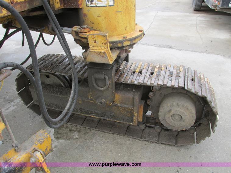 image for item F4387 1993 Gomaco GT6300 curb and gutter machine