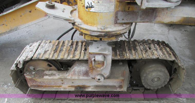 image for item F4387 1993 Gomaco GT6300 curb and gutter machine
