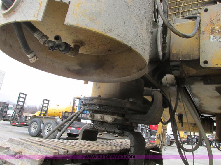 image for item F4387 1993 Gomaco GT6300 curb and gutter machine