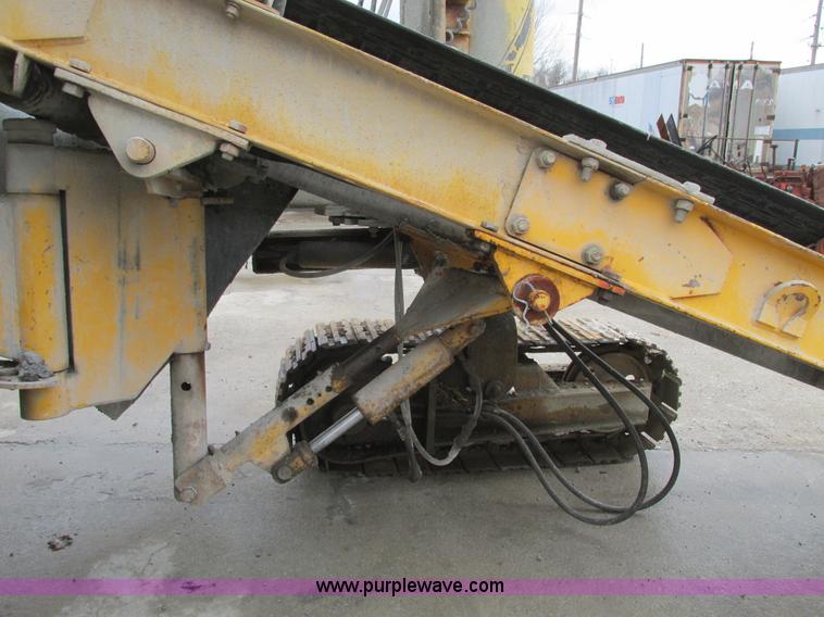 image for item F4387 1993 Gomaco GT6300 curb and gutter machine