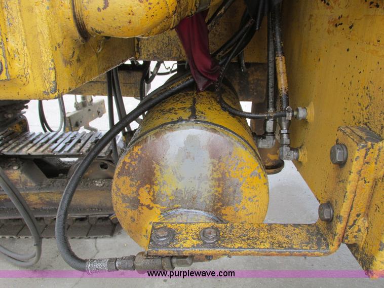 image for item F4387 1993 Gomaco GT6300 curb and gutter machine