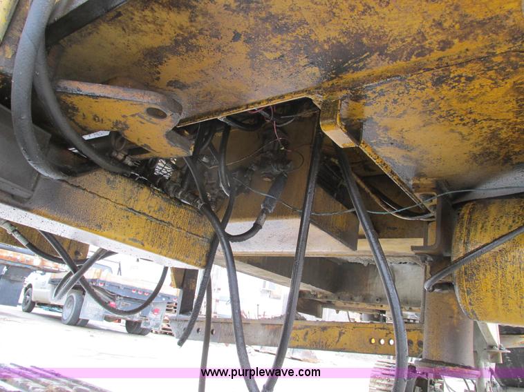 image for item F4387 1993 Gomaco GT6300 curb and gutter machine