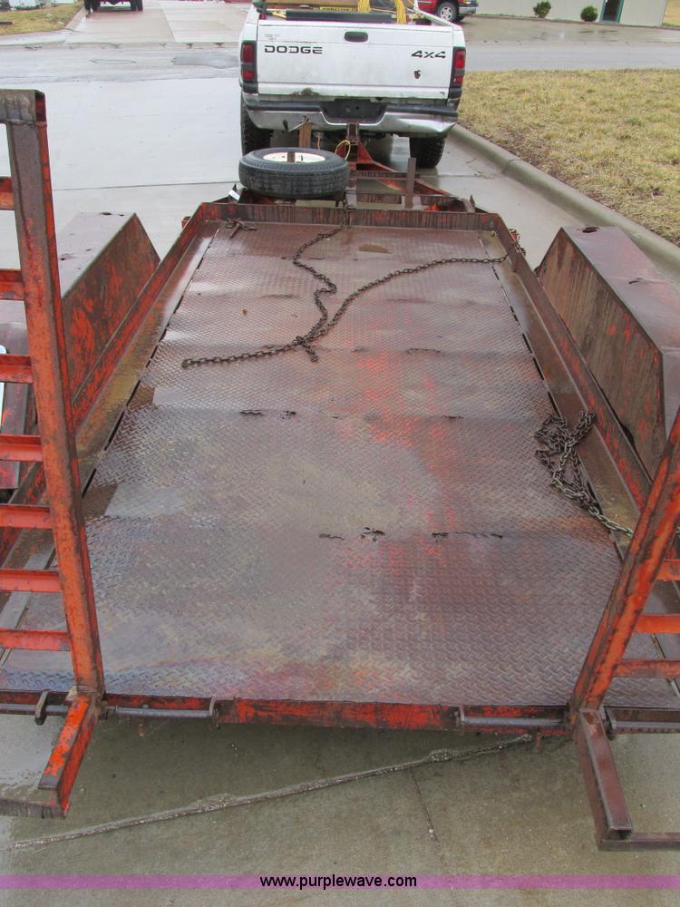 image for item F4398 1989 JFW 12' tandem axle trailer